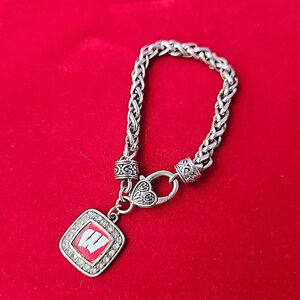 Wisconsin Badgers Silver Tone Chain Bracelet With Charm, 7"